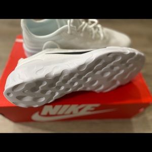 Nike Explore Strada Women’s White